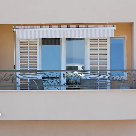 Kike Lägenhet Makarska