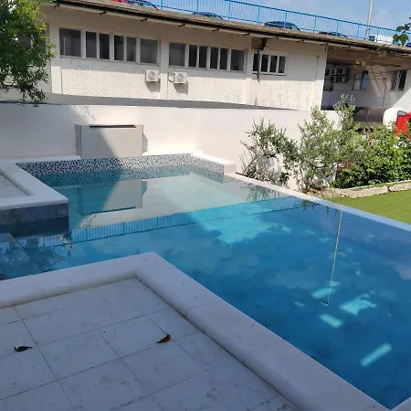 Kike Apartman *