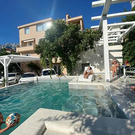Apartament Kike *
